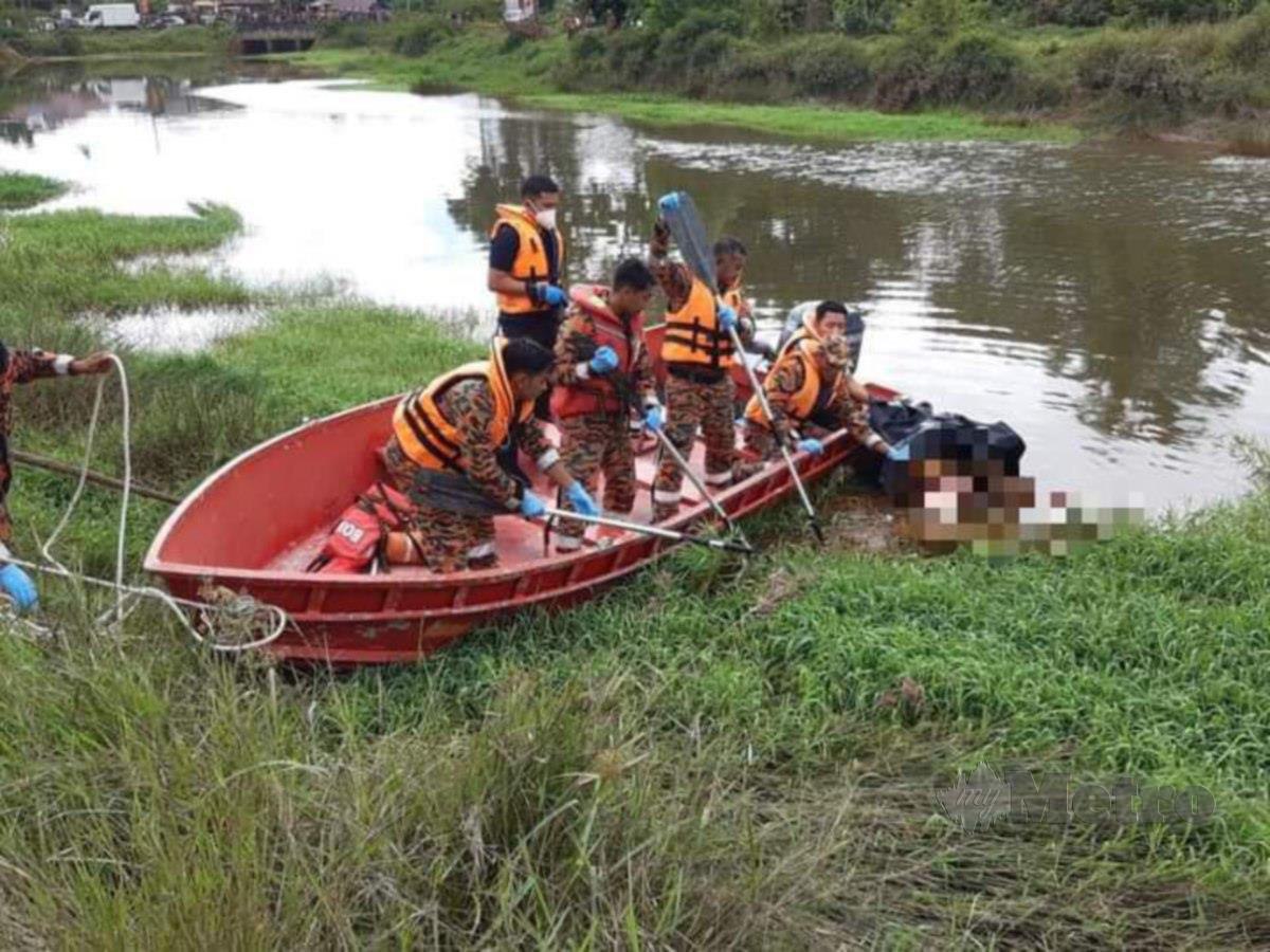 Mayat seorang warga emas ditemui terapung di Sungai Seneng, Jelawat. FOTO Ihsan pembaca