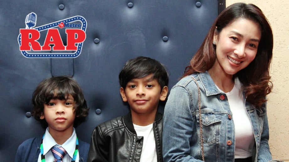 RITA Rudaini bersama anak, Airit Rayyan dan Arjuna pada Sidang Media Anugerah MeleTOP Era 2018 di Hotel Hilton. FOTO Mahzir Mat Isa