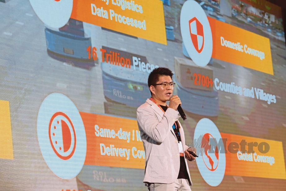 CHEN berucap pada Sidang Kemuncak Teknologi Awan Alibaba Malaysia, semalam.