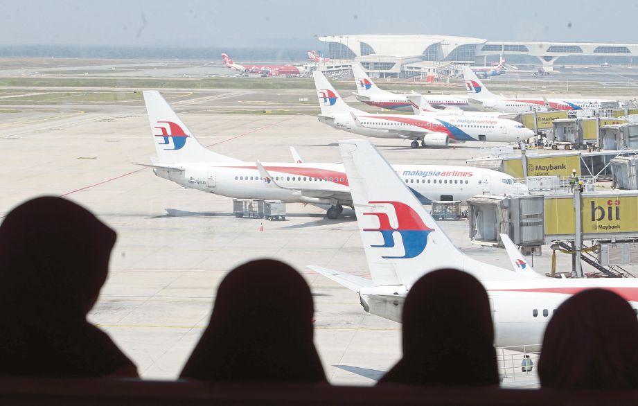MALAYSIA Airlines berjaya kekal kedudukan dengan prestasi stabil bagi tempoh suku dikaji.