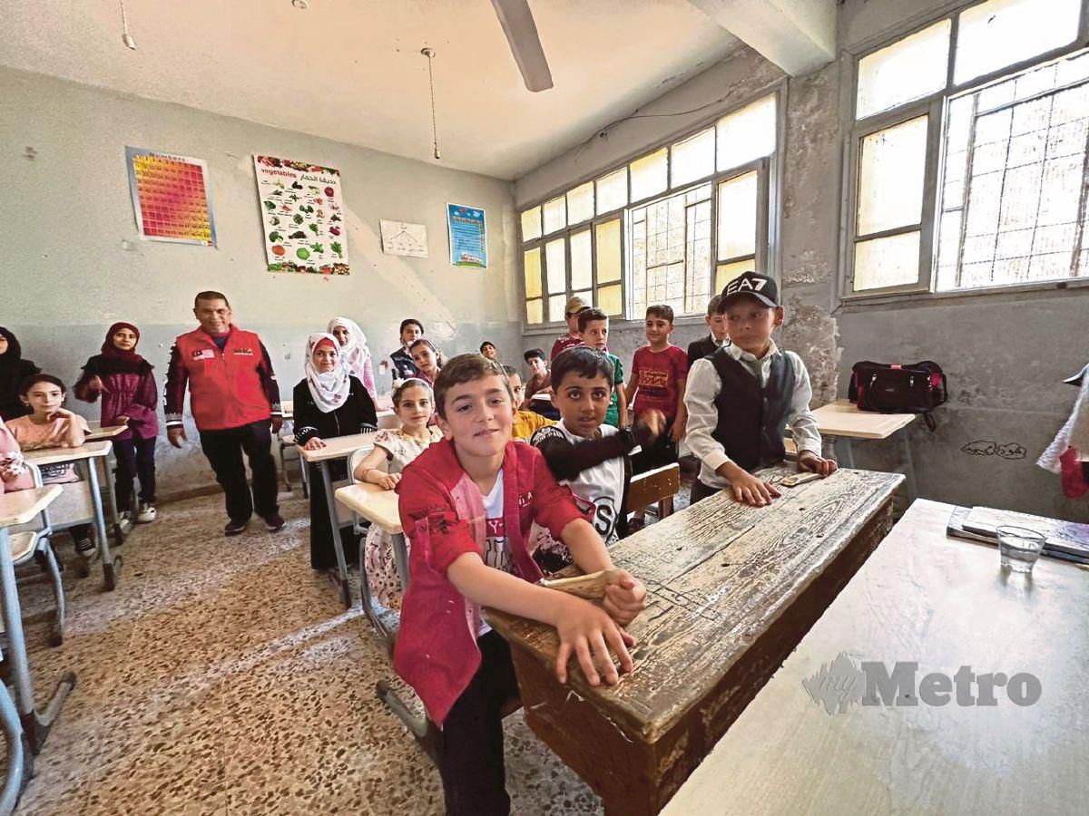 SEBAHAGIAN daripada kanak-kanak Syria di sekolah seliaan MCM.