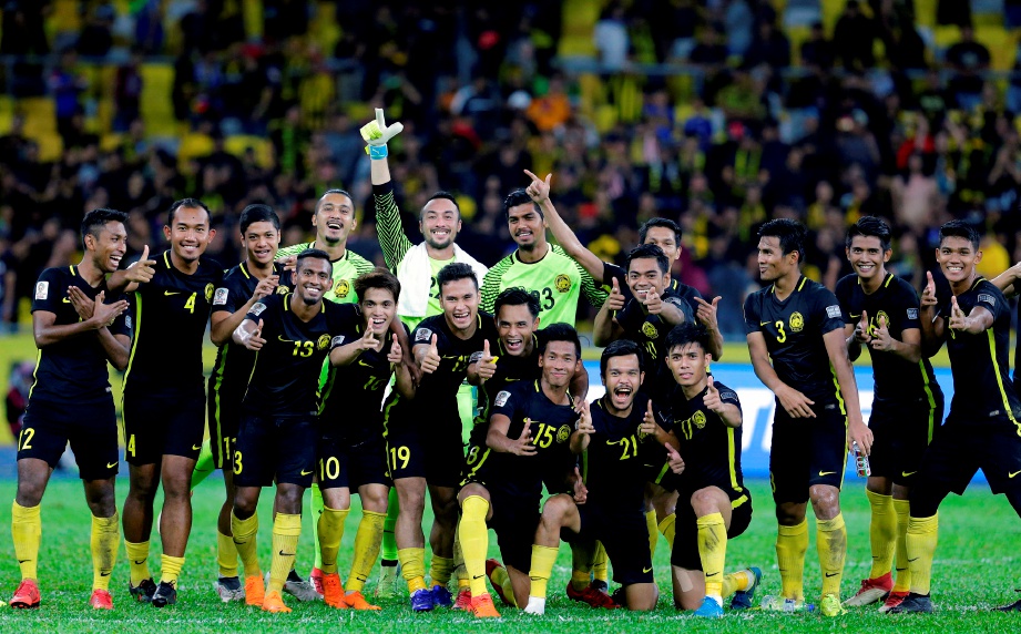PEMAIN Malaysia meraikan kemenangan selepas menewaskan Bhutan 7-0 pada perlawanan persahabatan antarabangsa A di Stadium Bukit Jalil. - Foto Luqman Hakim Zubir