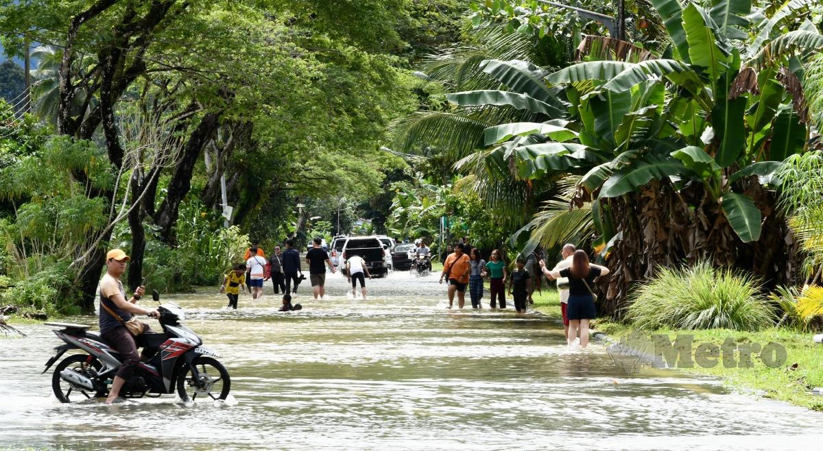 Keadaan banjir di Sarawak semakin pulih. FOTO BERNAMA