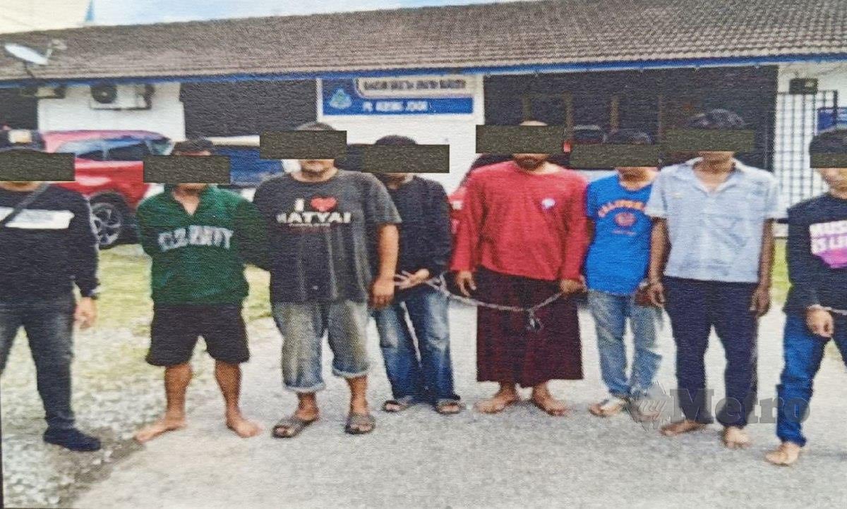 Jabatan Siasatan Jenayah Narkotik (JSJN) Johor menahan 432 individu atas pelbagai kesalahan membabitkan dadah dalam Op Tapis Khas 2/2024 yang dilancarkan di seluruh negeri ini pada Isnin lalu hingga kelmarin. FOTO POLIS JOHOR