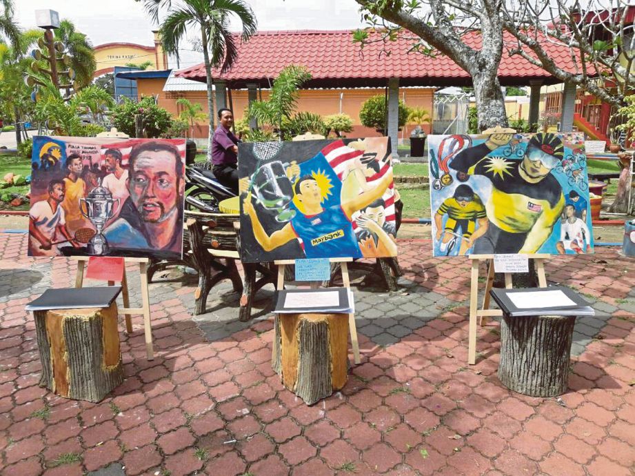   Lukisan jaguh sukan negara di Pameran Seni Visual STPM SMK Sultan Sulaiman.