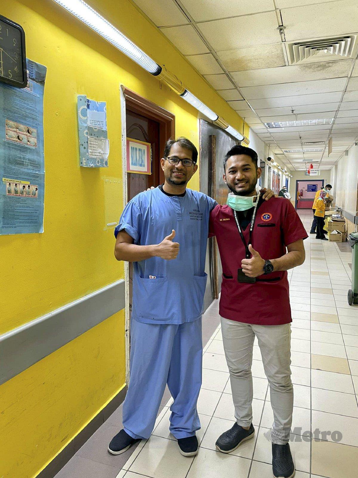DR Syazwan (kanan) bersama seorang pakar kecemasan.