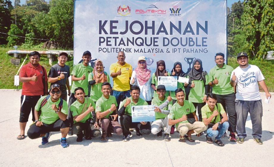 PEMAIN pasukan lelaki dan wanita POLISAS muncul juara Kejohanan Petanque Double Politeknik Malaysia dan IPT Pahang.