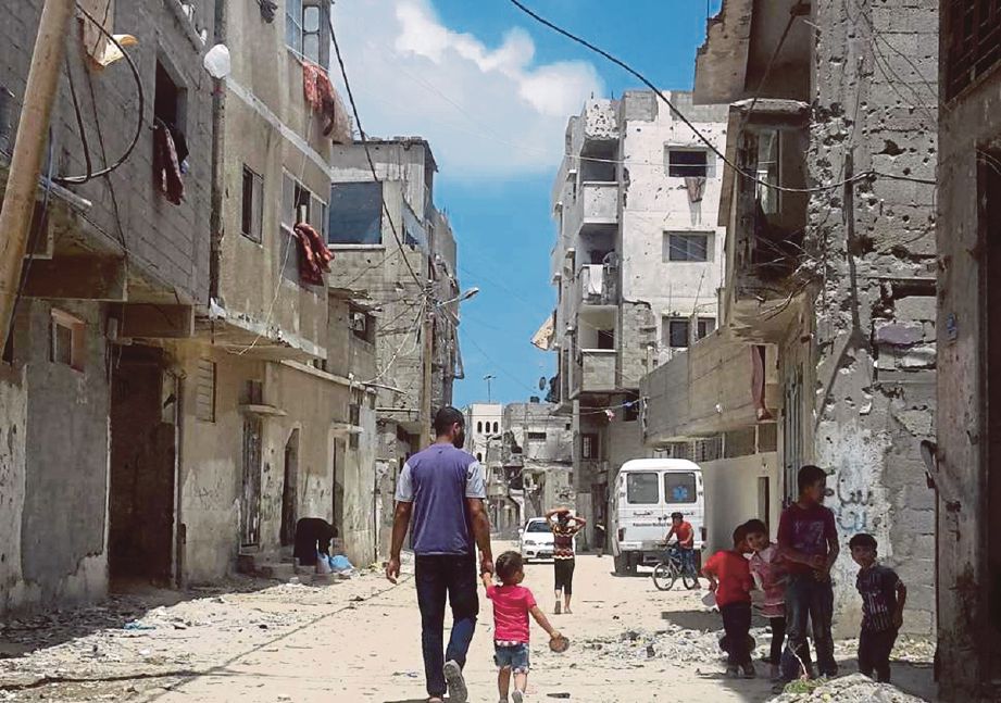 KEADAAN kawasan penempatan Palestin di daerah Shejaiya, Gaza. - Agensi 