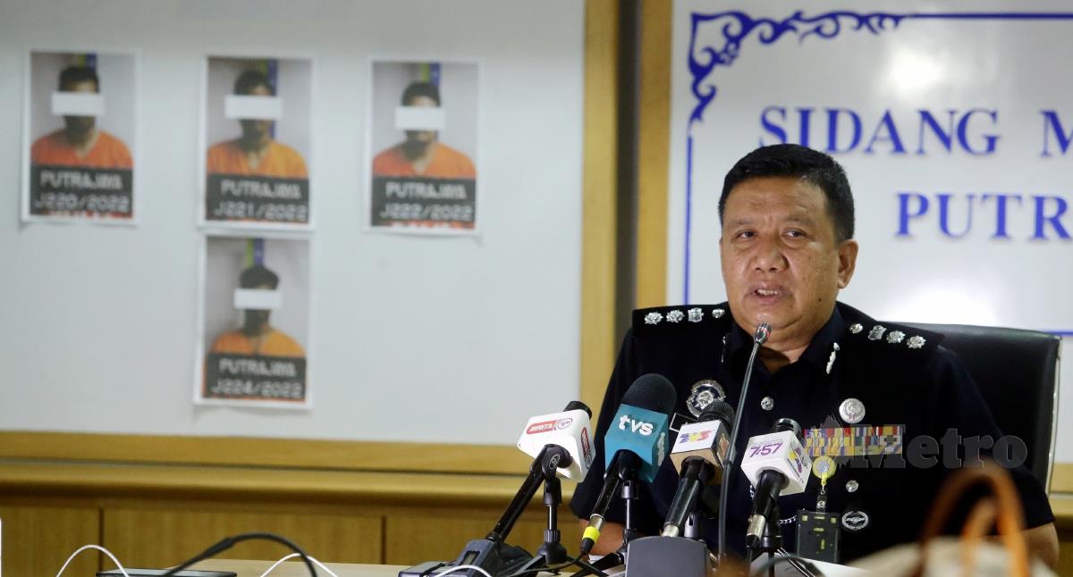 Ketua Polis Daerah Putrajaya, Asisten Komisioner A Asmadi Abdul Aziz ketika sidang media mengenai rampasan kabel elektrik di Putrajaya. FOTO MOHD FADLI HAMZAH