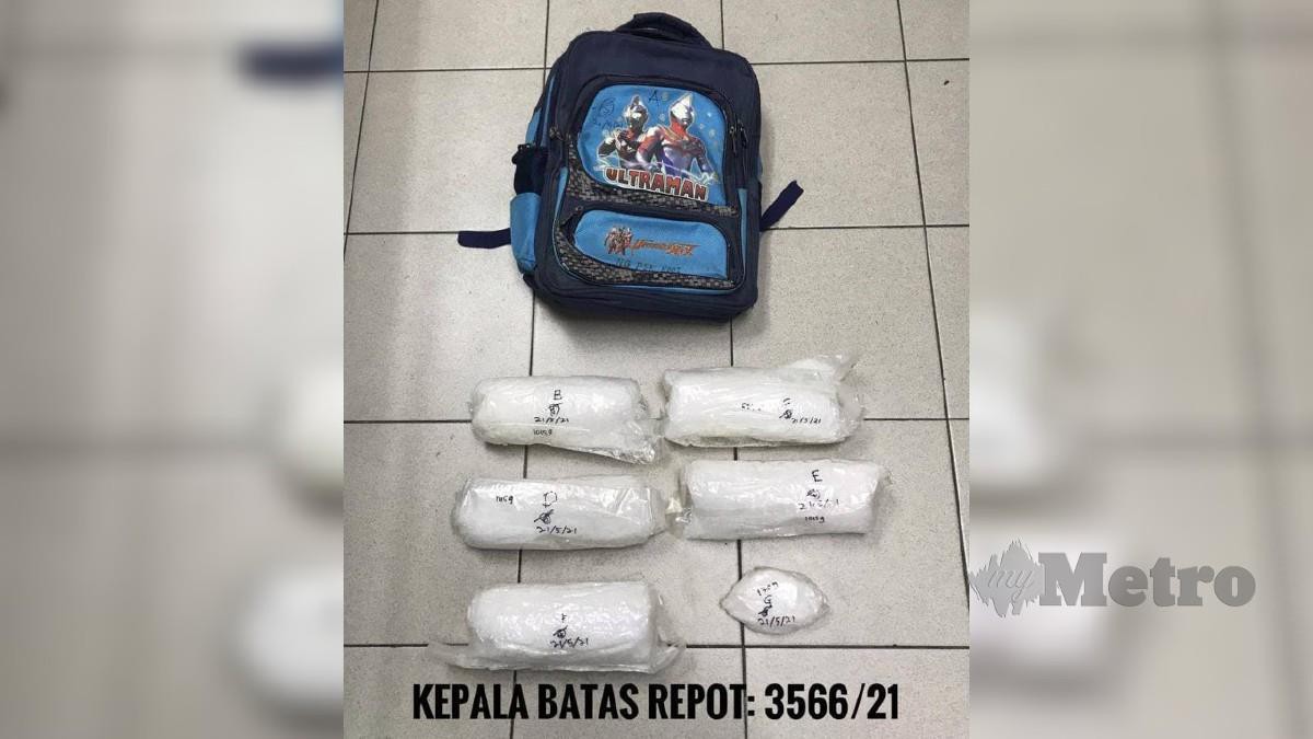 Polis merampas syabu seberat 5.2 kilogram (kg) yang disorok dalam beg sekolah kanak-kanak ketika mengadakan serbuan di sebuah rumah di Kepala Batas. FOTO  Ihsan PDRM