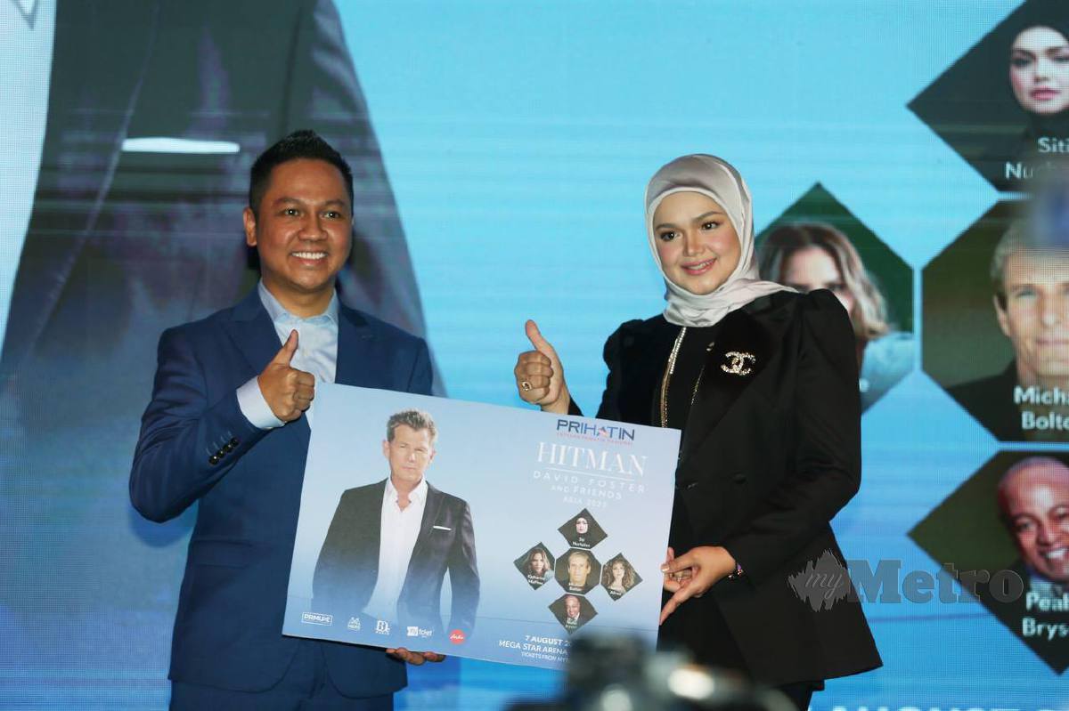 Datuk Seri Siti Nurhaliza pada majlis sidang media konsert David Foster & Friends dianjurkan Yayasan Prihatin Nasional (PRIHATIN). Turut serta ketua Pegawai Eksekutif Prihatin, Datuk Mohd Aizuddin Ghazali. FOTO ROHANIS SHUKRI