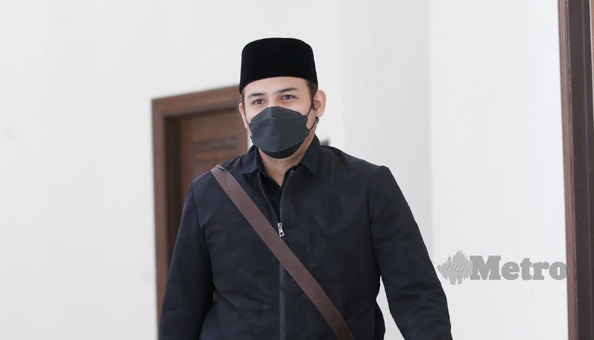  Pelakon, Afiq Muiz, hadir di Mahkamah Rendah Syariah Petaling untuk sebutan semula kes tuntutan permohonan cerai oleh isterinya Pachara Apin. FOTO EIZAIRI SHAMSUDIN