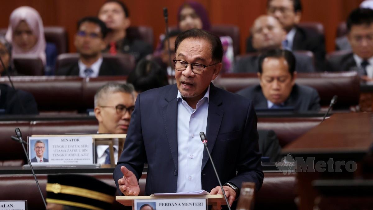 Perdana Menteri Datuk Seri Anwar Ibrahim ketika Persidangan Dewan Negara di Bangunan Parlimen hari ini. FOTO BERNAMA
