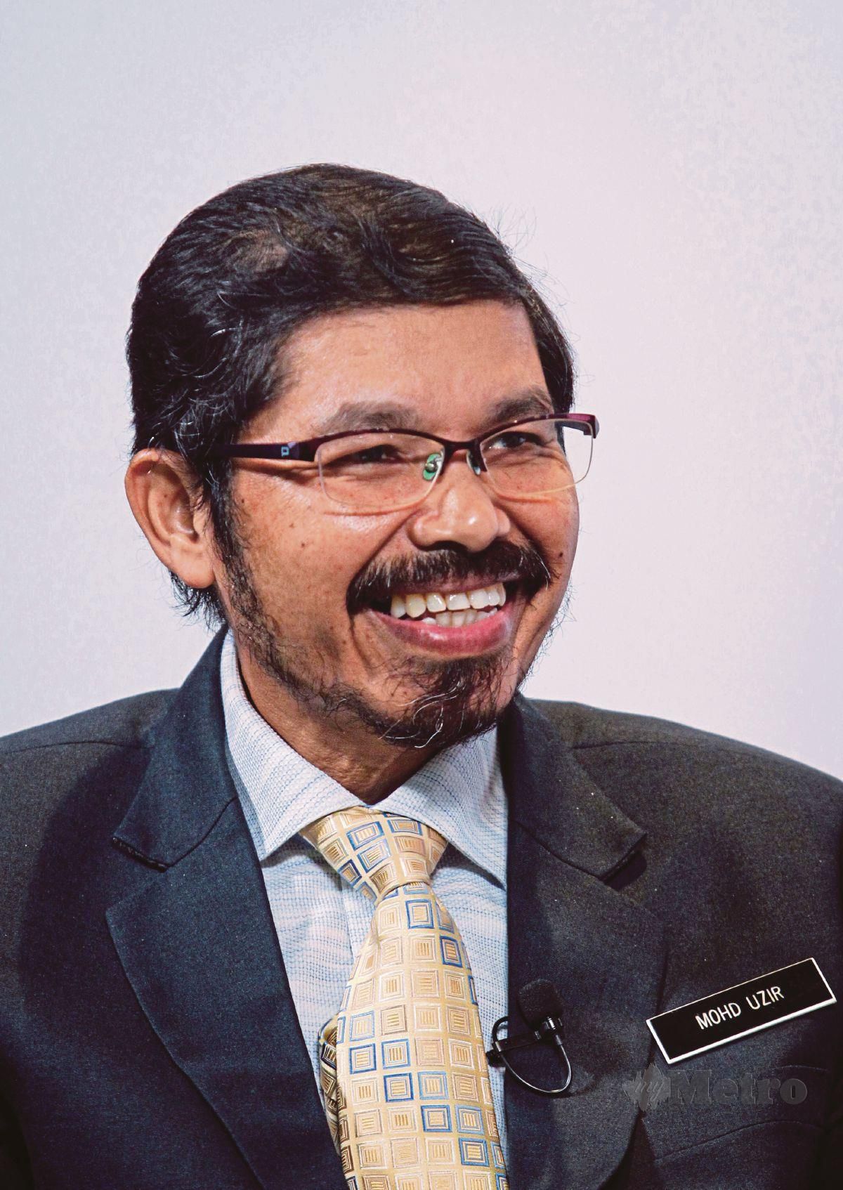 Dr Mohd Uzir