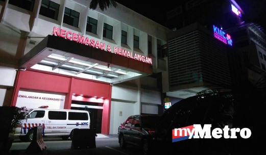 MENTERI Besar Kedah, Datuk Seri Ahmad Bashah Md Hanipah dikejarkan ke Kedah Medical Centre (KMC) selepas pengsan ketika menghadiri mesyuarat UMNO Kedah, semalam.