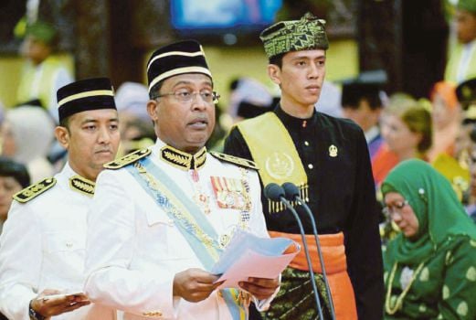  DR Zambry  mempersembahkan ucapan tahniah dan taat setia mewakili kerajaan negeri dan rakyat jelata.