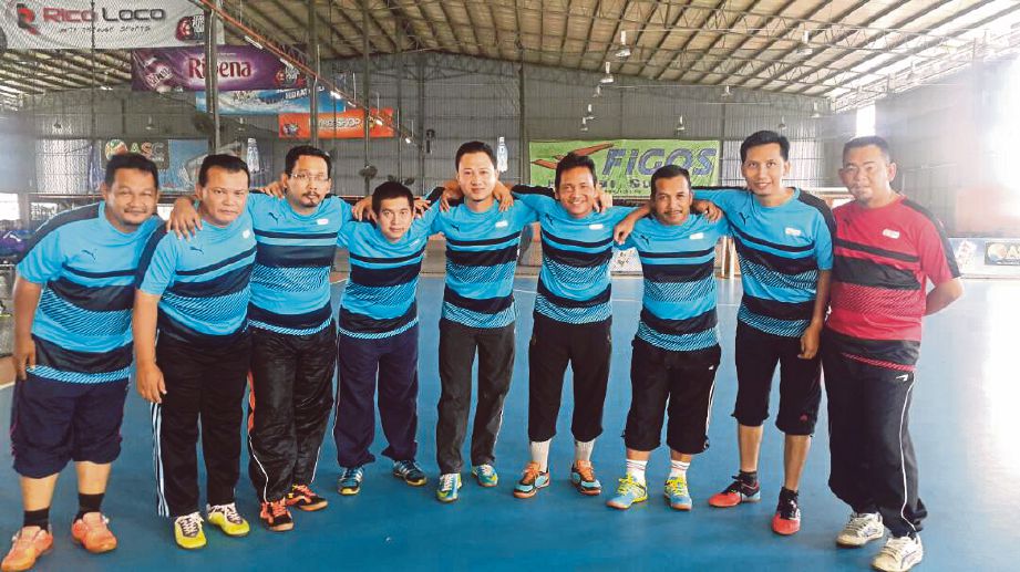  BTPNT tetap ceria walaupun muncul naib juara Kejohanan Futsal Sempena Hari Guru peringkat negeri Terengganu.