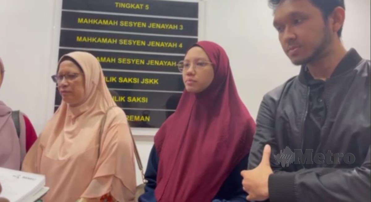 Ibu kepada seorang bayi yang menjadi mangsa kecuaian pengasuh sebuah taska swasta, Farah Dayana Izzati Mohamed Nasir, 26, ketika ditemuramah selepas keputusan kes di Mahkamah Sesyen Johor Bahru, Johor. FOTO NUR AISYAH MAZALAN