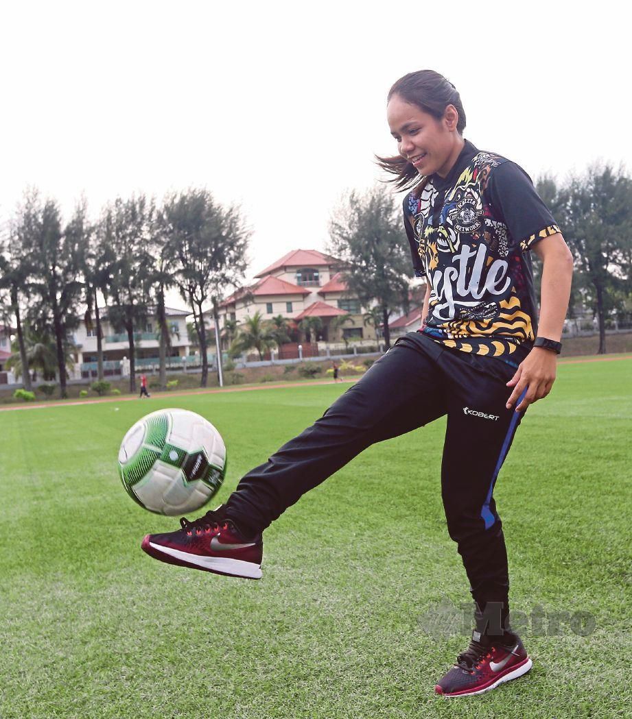 FATIN bermain bola sepak sejak berusia 18 tahun sebelum beralih secara serius kepada futsal. FOTO Owee Ah Chun 
