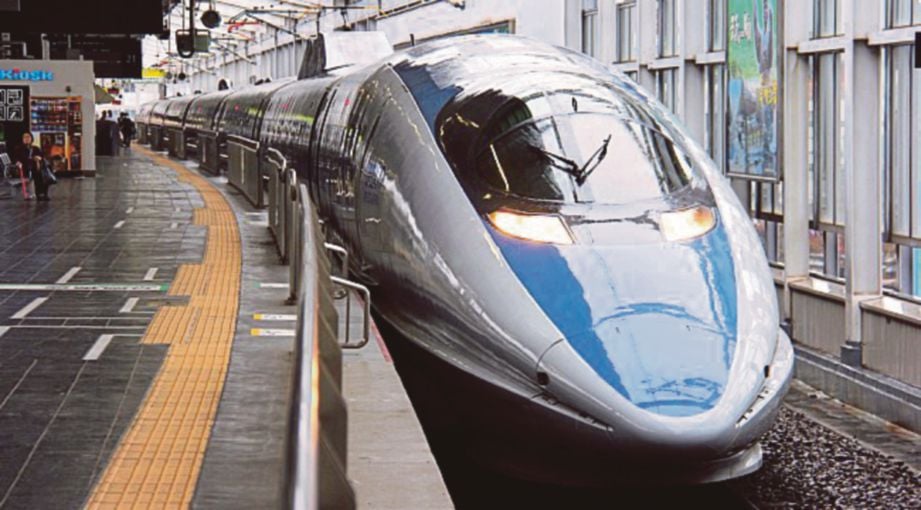 GAMBAR hiasan, sebuah kereta api laju Shinkansen di Jepun.