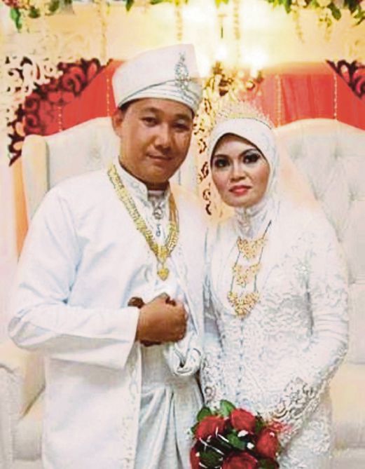 MOHD Razahan dan Norlia Akmar Hamid yang hilang bersama pesawat penerbangan MH370. 
