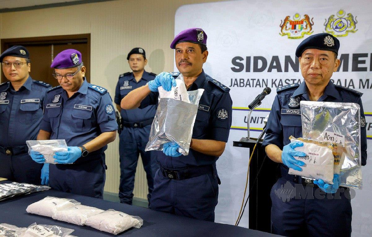 Dadah jenis Ketamine bernilai RM1.2 juta dan seberat 20.14 kilogram yang disorok dalam 20 bungkus plastik aluminium foil berjaya dirampas Jabatan Kastam Diraja Malaysia di Sepang. FOTO MOHD FADLI HAMZAH