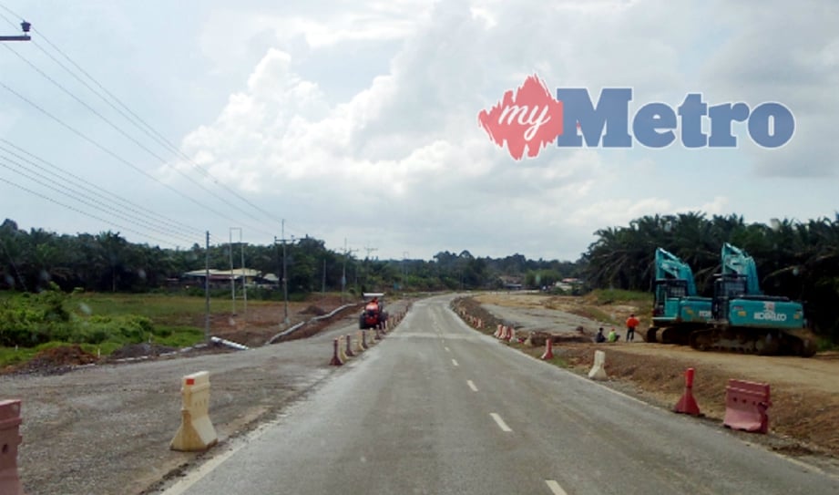 PROJEK pembinaan Lebuh Raya Pan Borneo di Bintulu. FOTO Mohd Roji Kawi