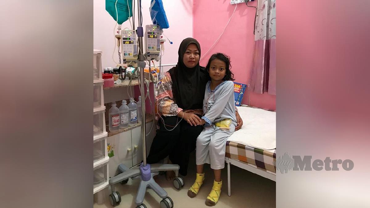 Nurul Aqila Maisara Hasmadi terpaksa bergantung hidup dengan zat yang hanya diserap melalui mesin Total Parenteral Nutrition (TPN). FOTO IHSAN NOR HAFIZAH ZAINUDDIN