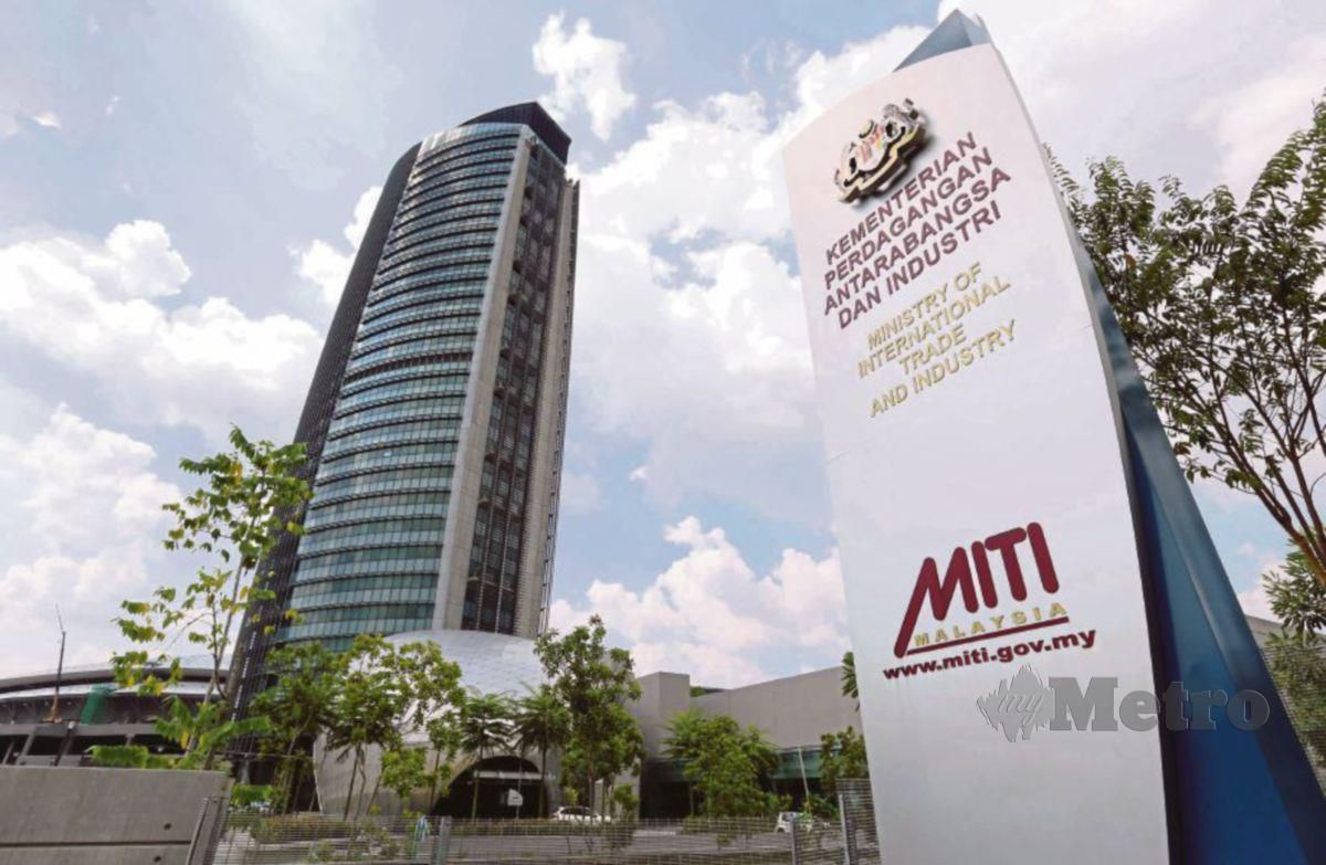 Menara Kementerian Perdagangan Antarabangsa dan Industri (MITI) di Kuala Lmpur. FOTO ABDULLAH YUSOF 