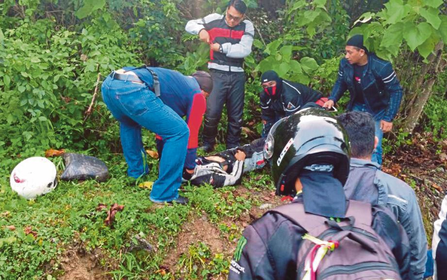   penunggang motosikal berkuasa tinggi  yang maut dalam kemalangan di KM13 Jalan Raya Gerik-Jeli.