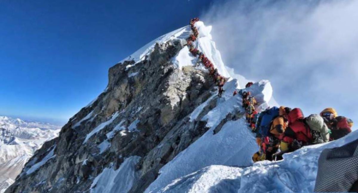 PENDAKI di Gunung Everest. FOTO fail AFP 