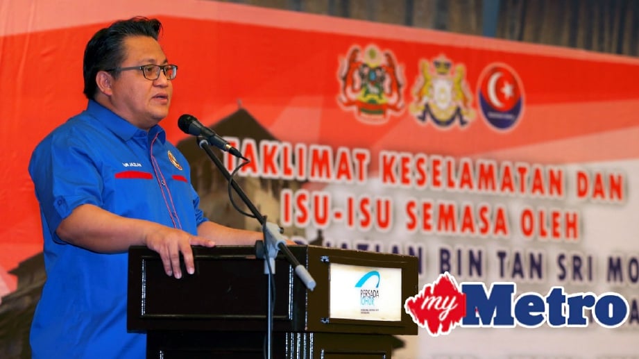 DATUK Nur Jazlan Mohamed berucap ketika majlis perasmian Persidangan Perwakilan Tahunan Kesatuan Penghulu Penggawa Malaysia ke-43 di PERSADA Johor, Johor Bahru. FOTO Hairul Anuar Rahim