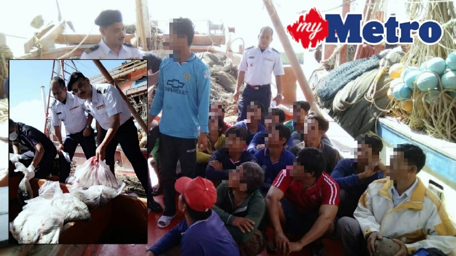 MUHAMAD Rezal menyoal nelayan warga asing yang ditahan kerana menceroboh perairan negara ini. Gambar kecil, Muhamad Rezal menunjukkan hasil tangkapan yang dirampas. FOTO Rosli Ilham 