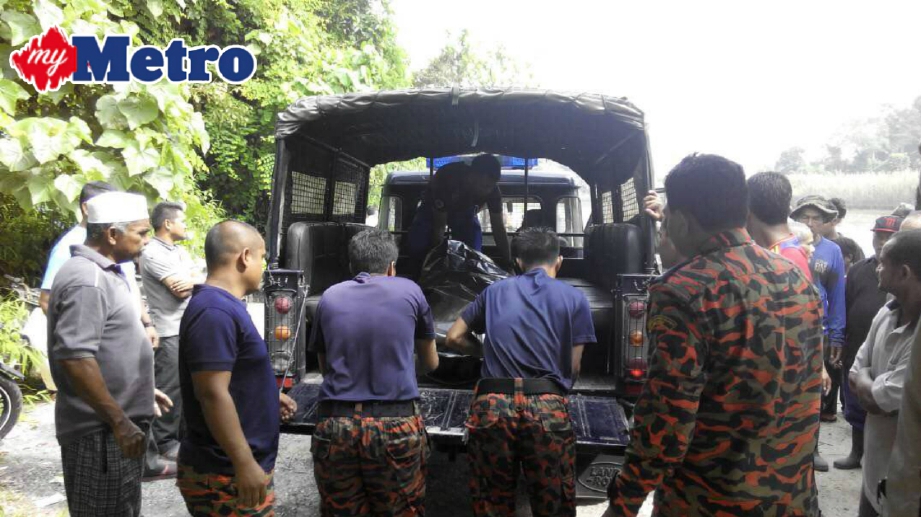 MAYAT mangsa dibawa polis ke Hospital Gerik untuk bedah siasat. FOTO Ihsan Bomba