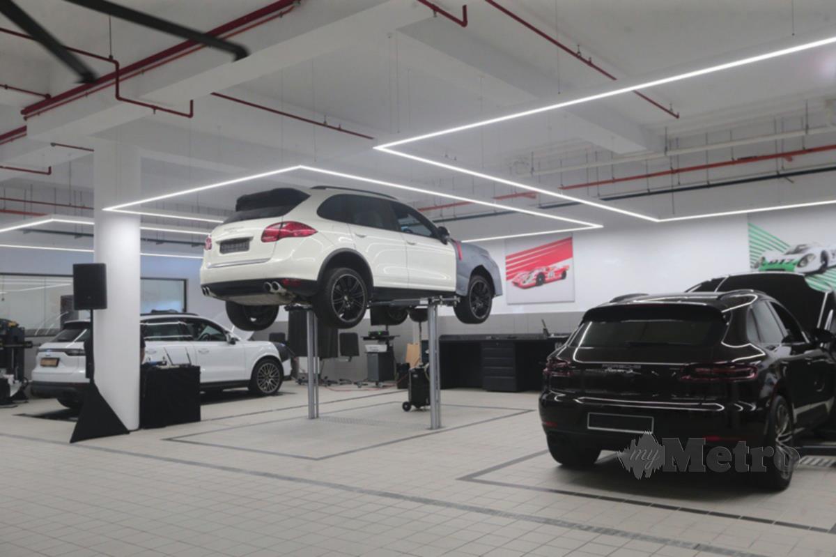 PUSAT Porsche Johor Bahru menyediakan pusat jualan, servis dan alat ganti serta ‘body and paint’.