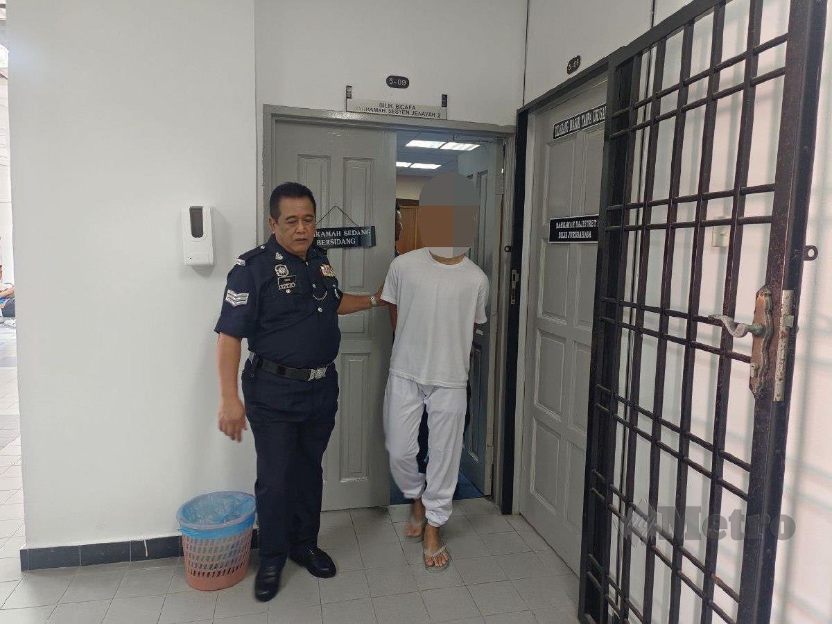 Seorang lelaki berusia 18 tahun dihadapkan ke Mahkamah Sesyen Johor Bahru atas dakwaan melakukan amang seksual terhadap adik perempuan. FOTO Mary Victoria Dass