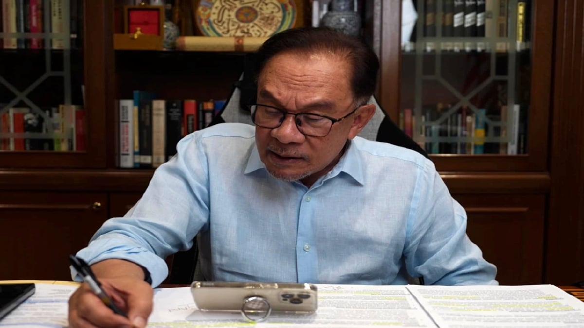 ANWAR menyatakan komitmen Malaysia dan Brazil untuk mempromosi dan melindungi kepentingan negara membangun dicapai selepas interaksi dengan Presiden Luiz Inacio Lula da Silva pada Jumaat. FOTO FB Anwar Ibrahim.