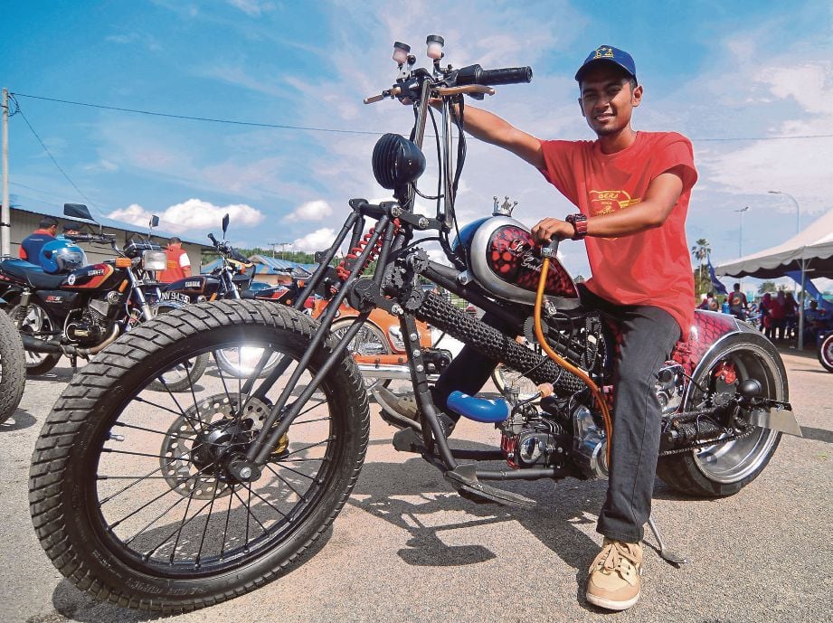  Ariff Ridzuan menggunakan kerangka badan motosikal kapcai Honda Cub 70 berusia 30 tahun milik bapanya yang kemudian diubah suai dengan tambahan aksesori.