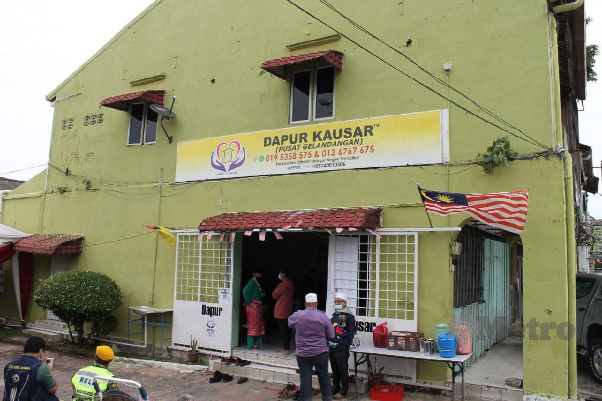 Pusat gelandangan Dapur Kausar yang beroperasi Jalan Kapitan Tam Yeong Seremban. FOTO Mohd Amin Jalil.