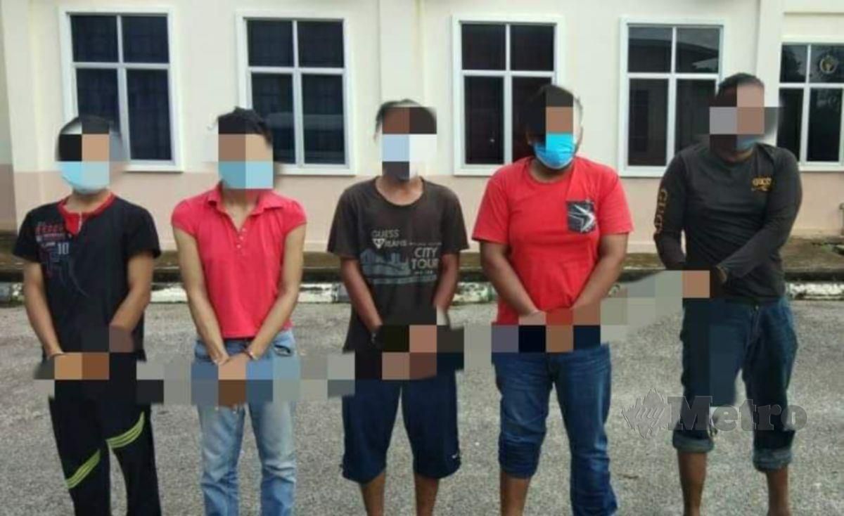 Sebahagian individu yang disyaki penagih dadah yang ditahan dalam operasi Op Cegah di sekitar daerah Kuala Muda. FOTO IHSAN AADK