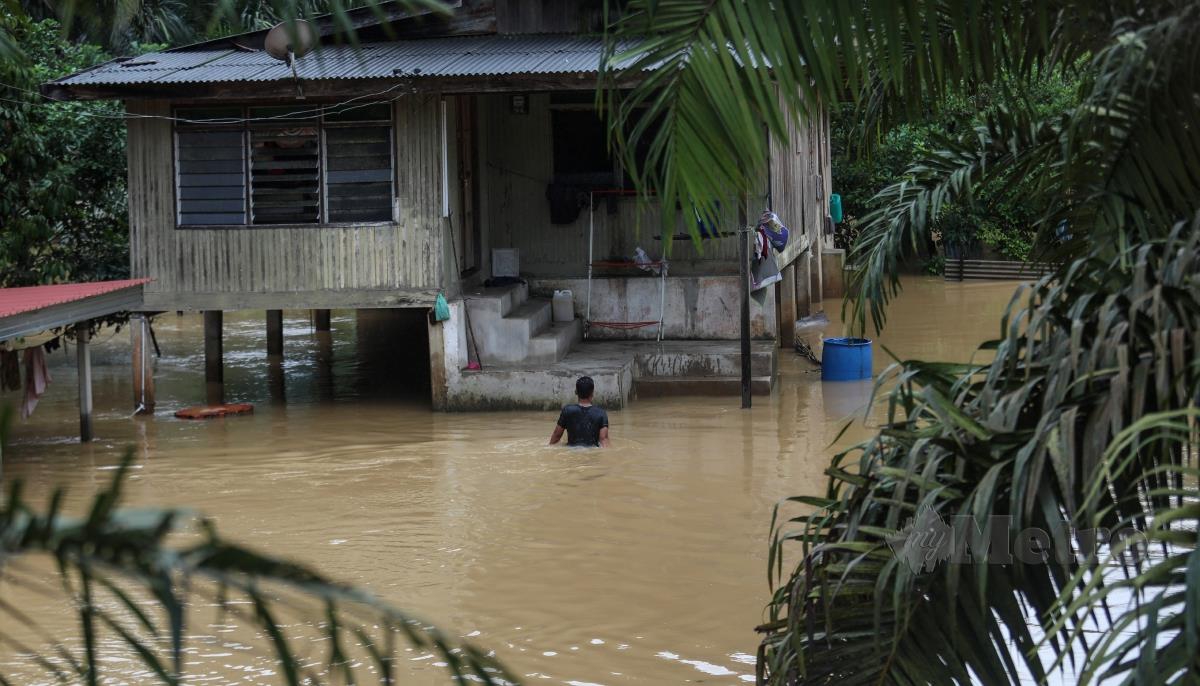 Keadaan banjir di Terengganu sebelum ini. FOTO Ghazali Kori