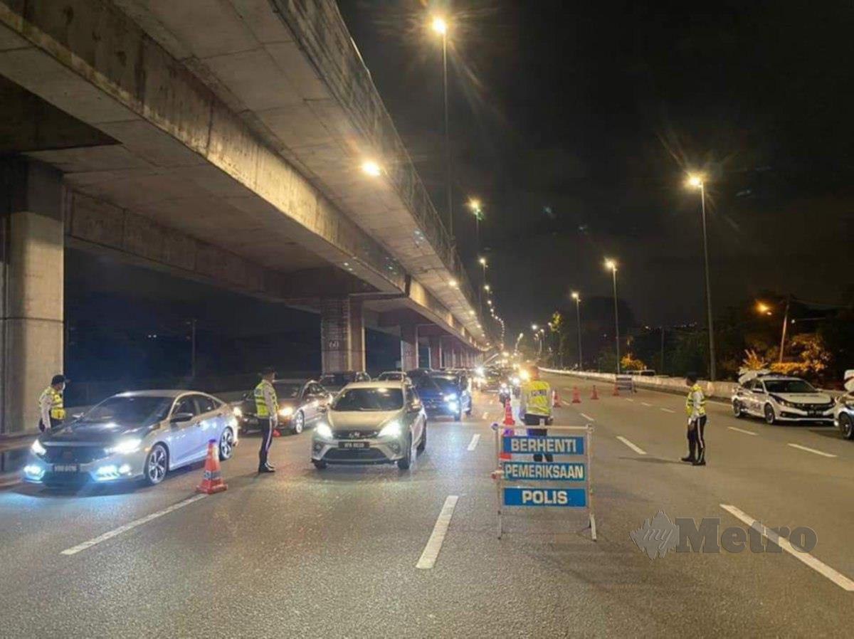 Antara pelaksanaan Operasi Alkohol yang dilaksanakan oleh Bahagian Siasatan dan Penguatkuasaan Trafik (BSPT) Ibu Pejabat Polis Daerah (IPD) Petaling Jaya sepanjang Januari hingga Disember 2022. FOTO Ihsan Polis PJ