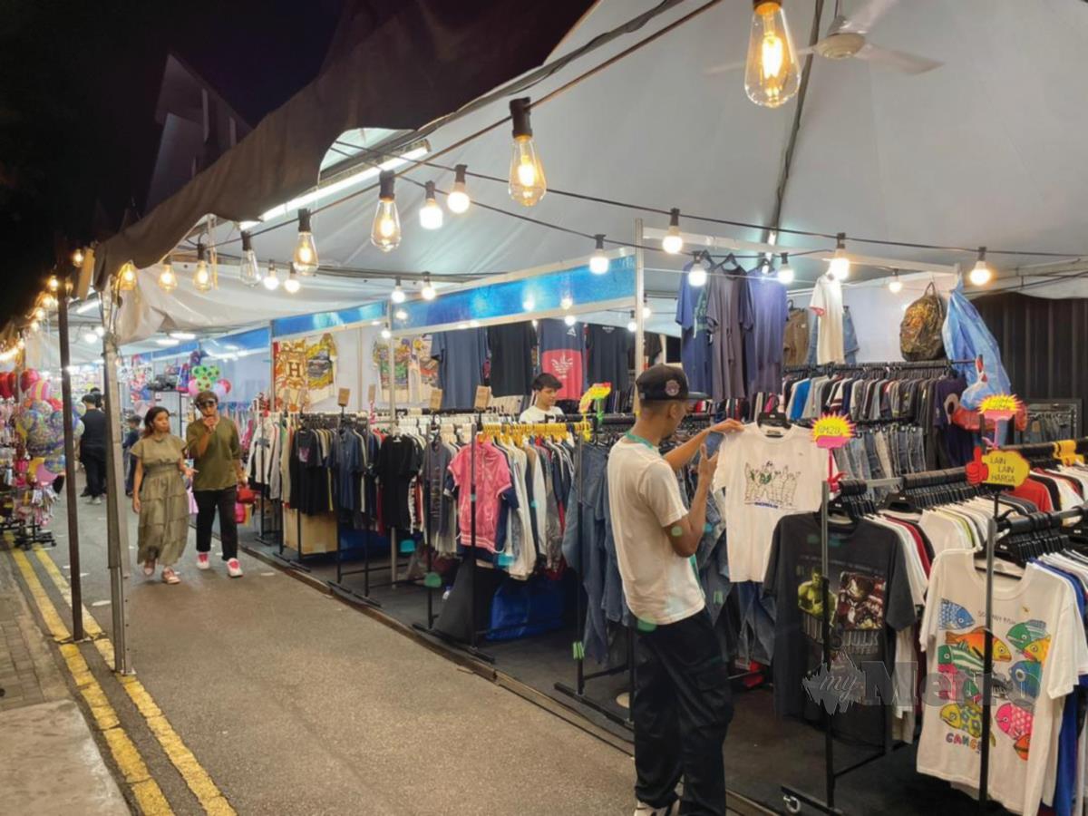  BERTEMAKAN ‘Magika Raya @B5,’ Kempen Hari Raya B5 Johor Street Market  berlangsung  sehingga 9 April ini dibuka dari jam 12 tengah hari hingga 12 tengah malam.