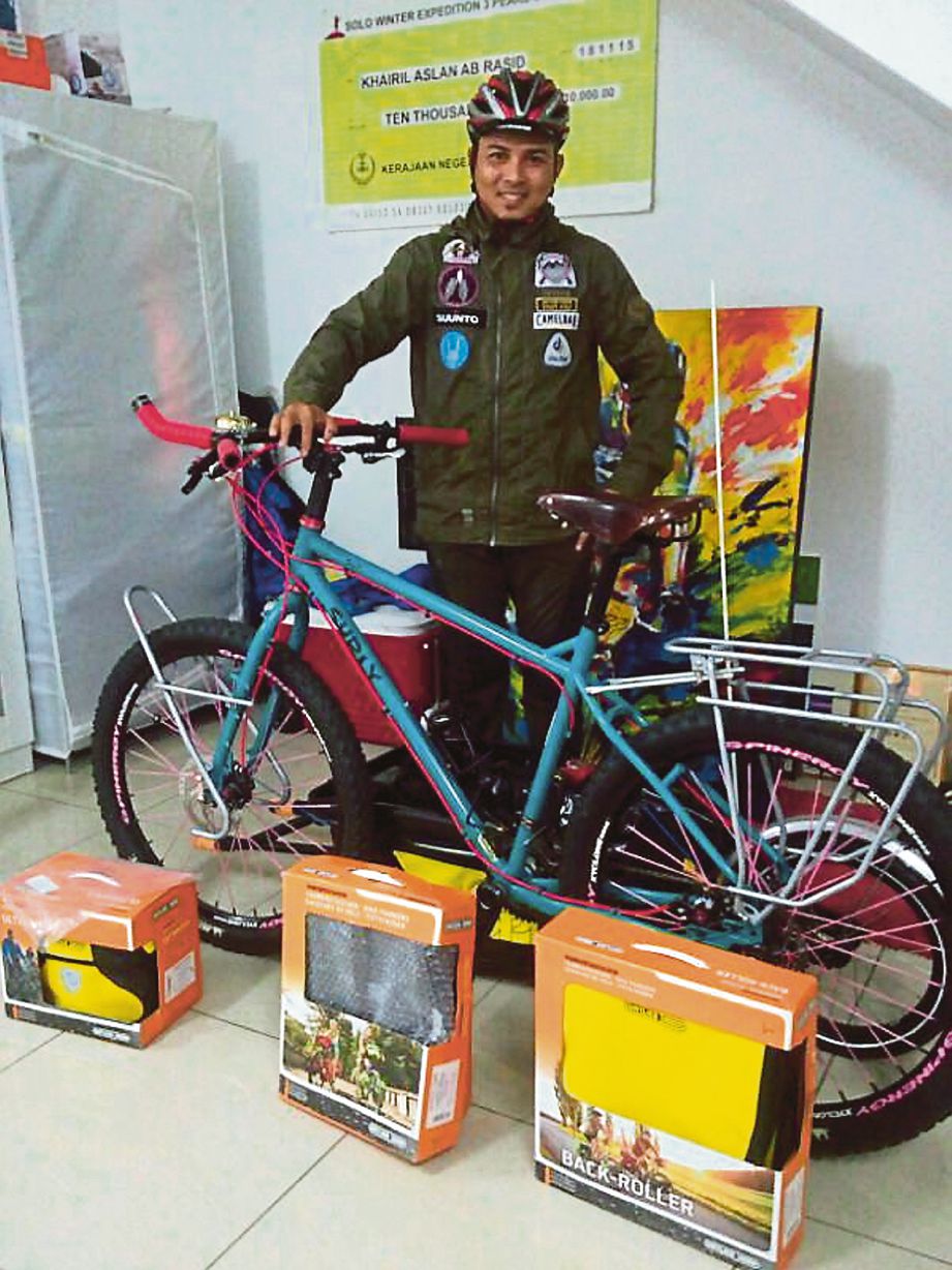 KHAIRIL Aslan bersama basikal untuk Ekspedisi dari Masjid Ku Menjelajah Semenanjung Malaysia. 