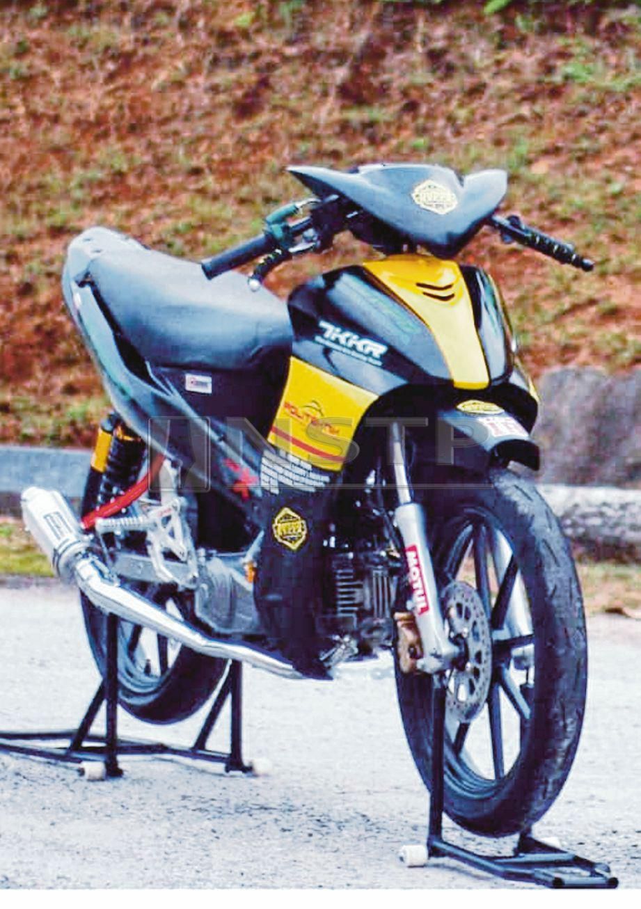 JENTERA motosikal cub prix ciptaan 11 penuntut Diploma Kejuruteraan Mekanikal (Automotif) Politeknik Port Dickson.