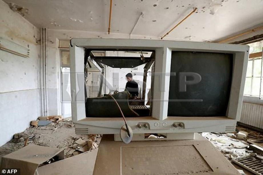 WAD hospital dipenuhi peralatan rosak seperti ini. - Daily Mail