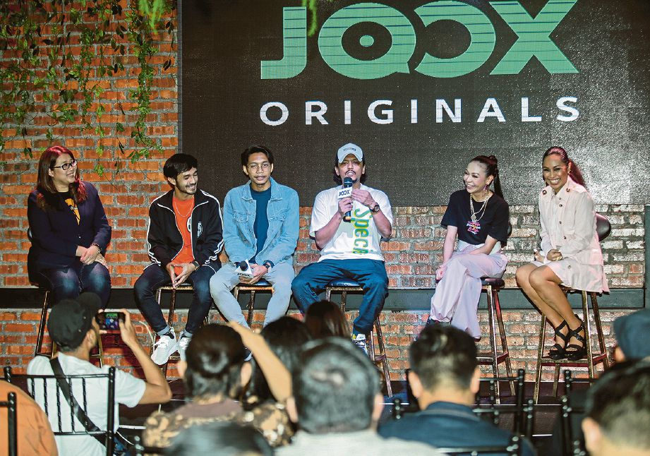 GALAS tanggungjawab sebagai Super Producer untuk Joox Originals ketuai proses hasilkan lagu. 