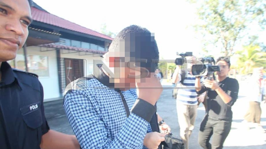 REMAJA didakwa di Mahkamah Majistret Kampar atas pertuduhan melakukan sumbang mahram dengan kakak kandungnya. FOTO L Manimaran