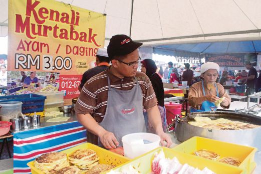 GERAI Kenali Murtabak menjadi pilihan orang ramai di Bazar Ramadan Putrajaya.