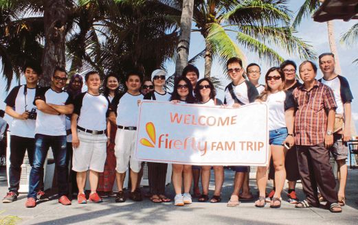 Sebahagian wakil ejen pelancongan dan media yang mengunjungi Koh Samui, Thailand anjuran Firefly.